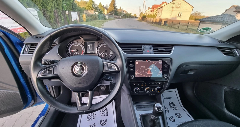 Skoda Octavia cena 49900 przebieg: 248000, rok produkcji 2018 z Biłgoraj małe 407